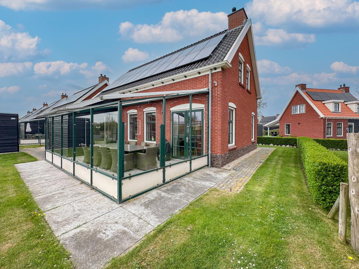 Villa photo 1