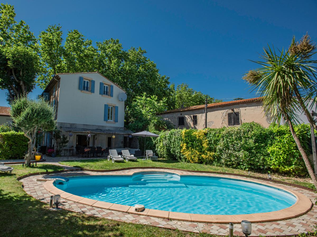 Villa photo 1