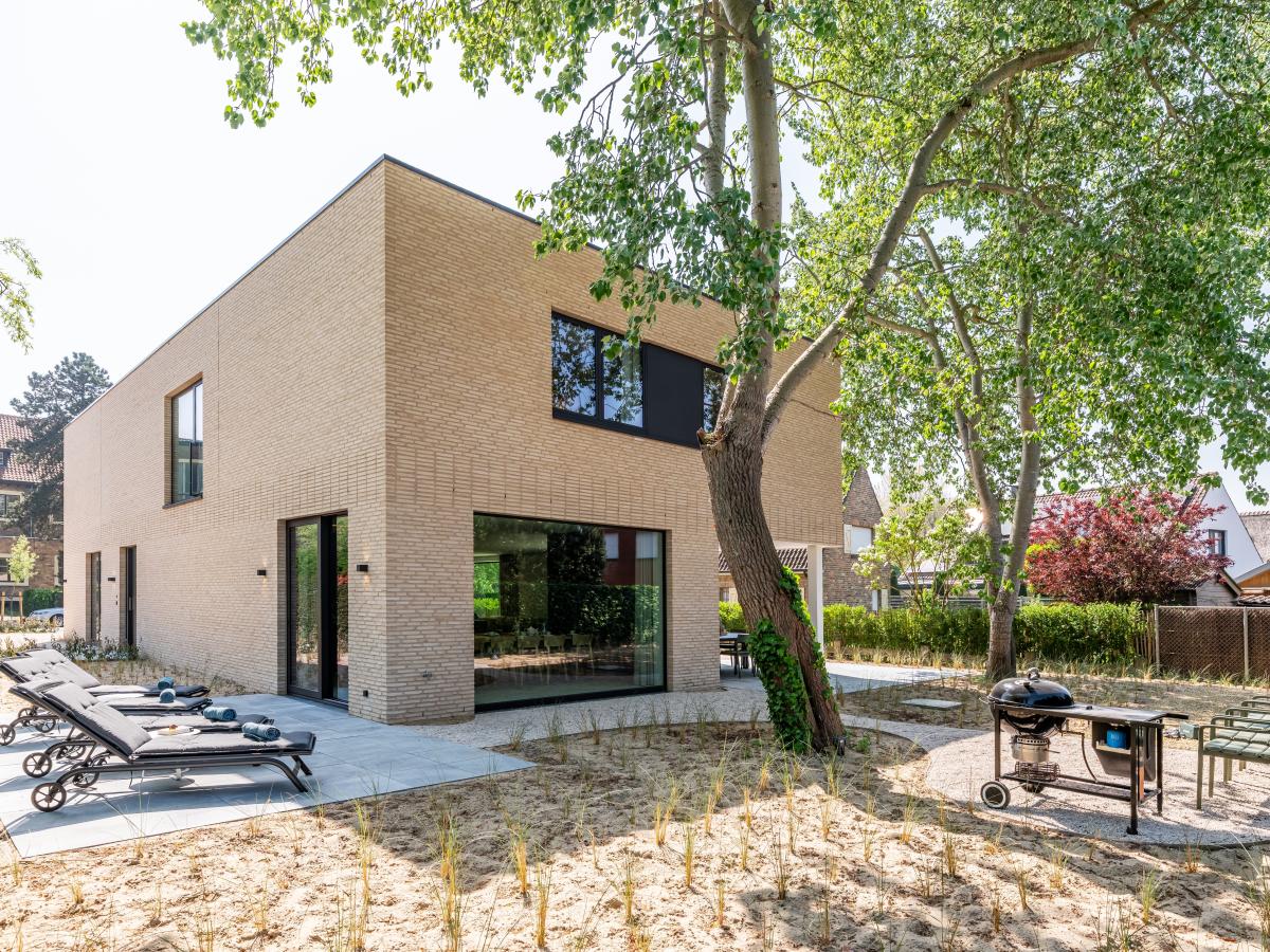 Villa photo 1