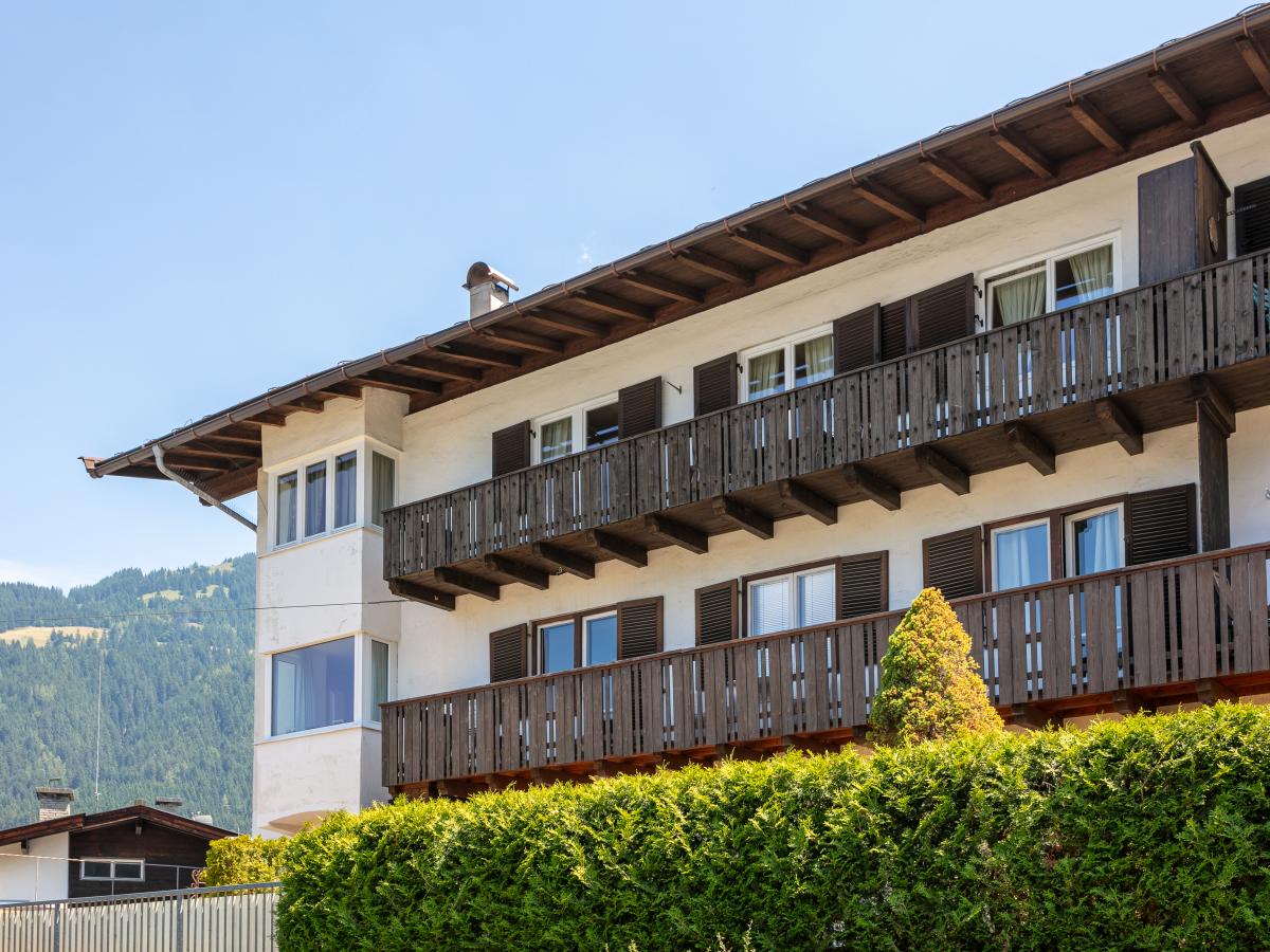 Exterior Summer