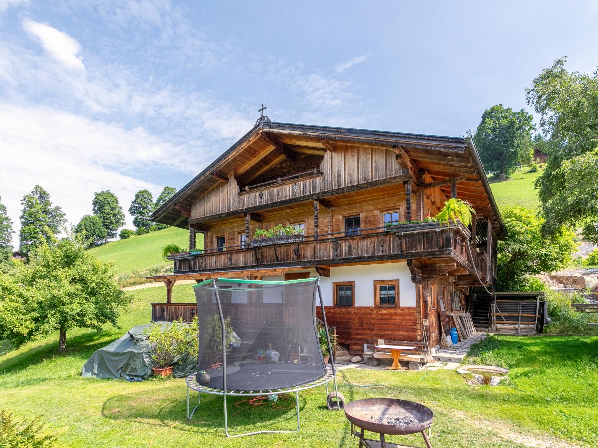 Villa photo 1