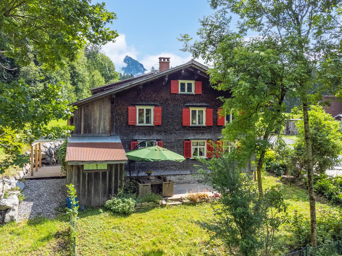 Exterior Summer