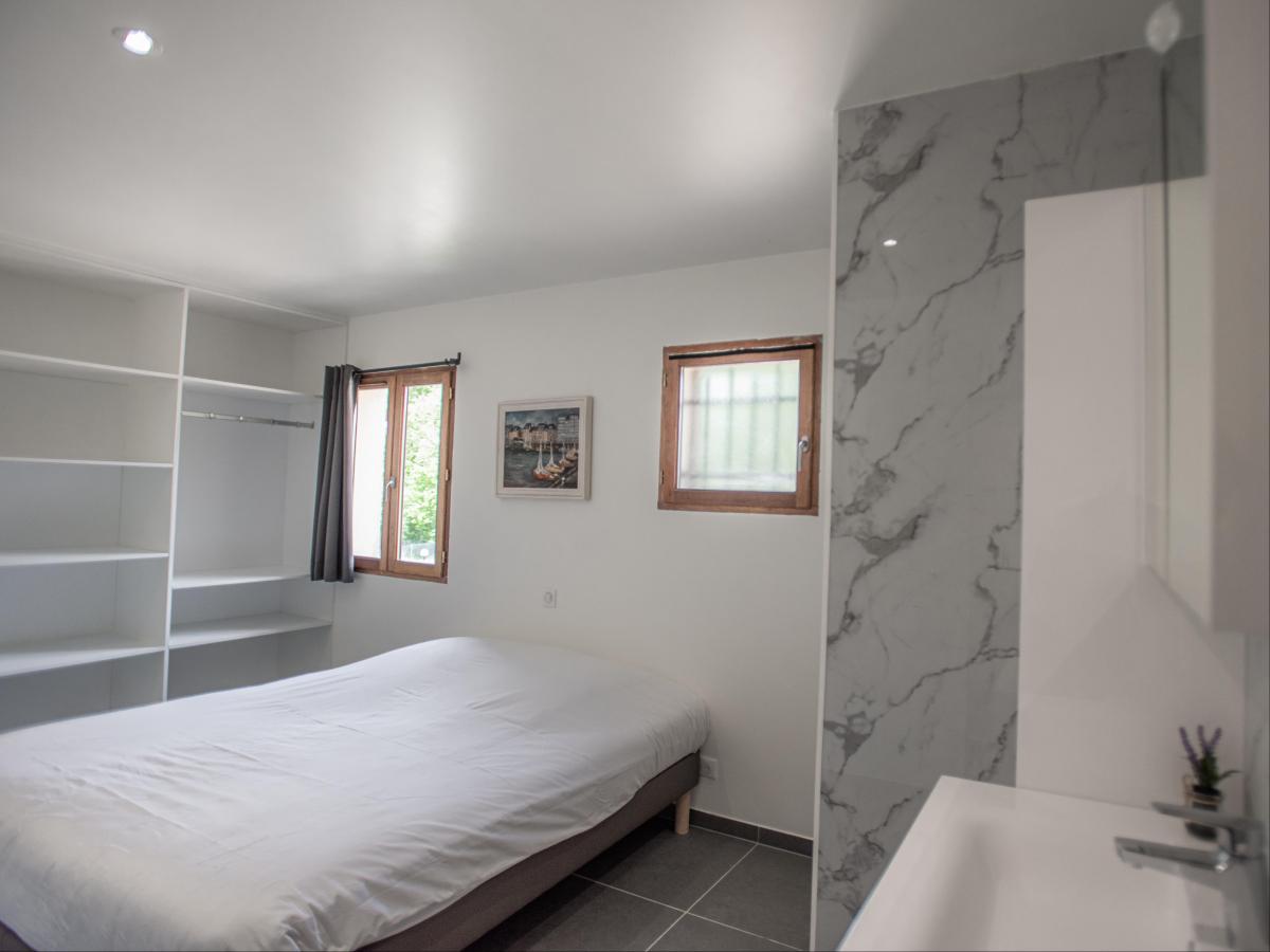 Bed Room