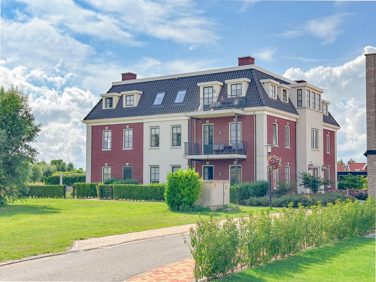 Exterior Summer