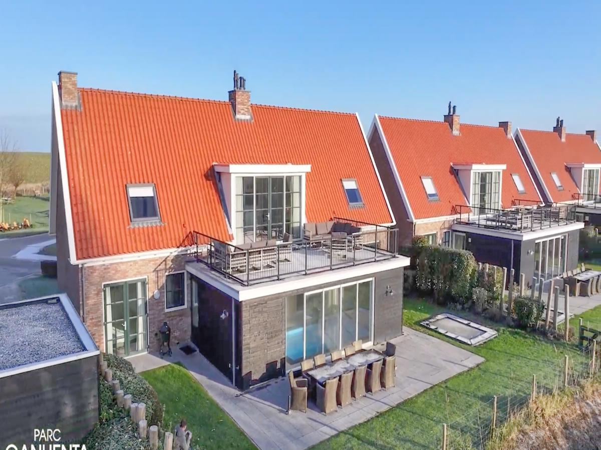 12-persoons vrijstaand vakantiehuis in Colijnsplaat op 500m van zee
