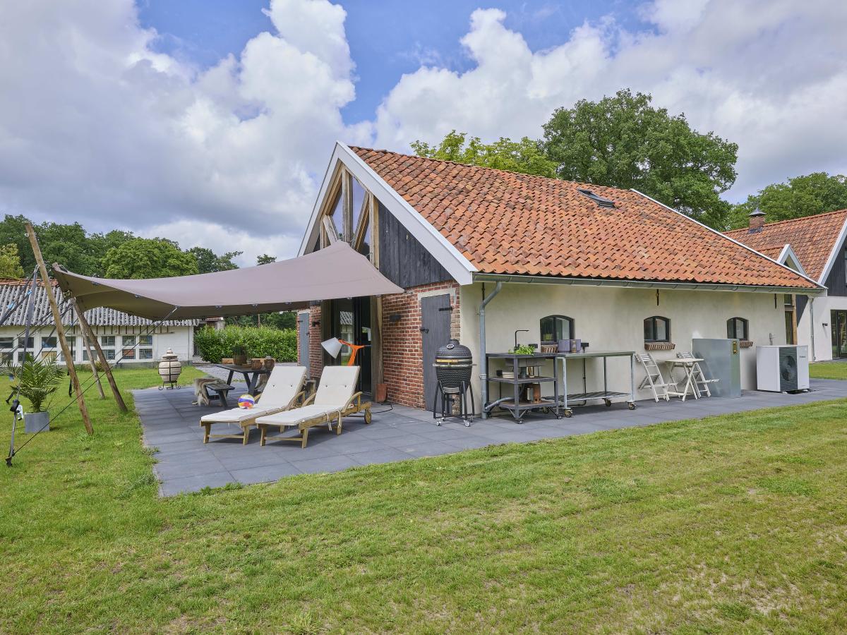 Exterior Summer