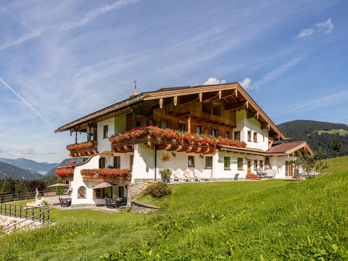 Exterior Summer