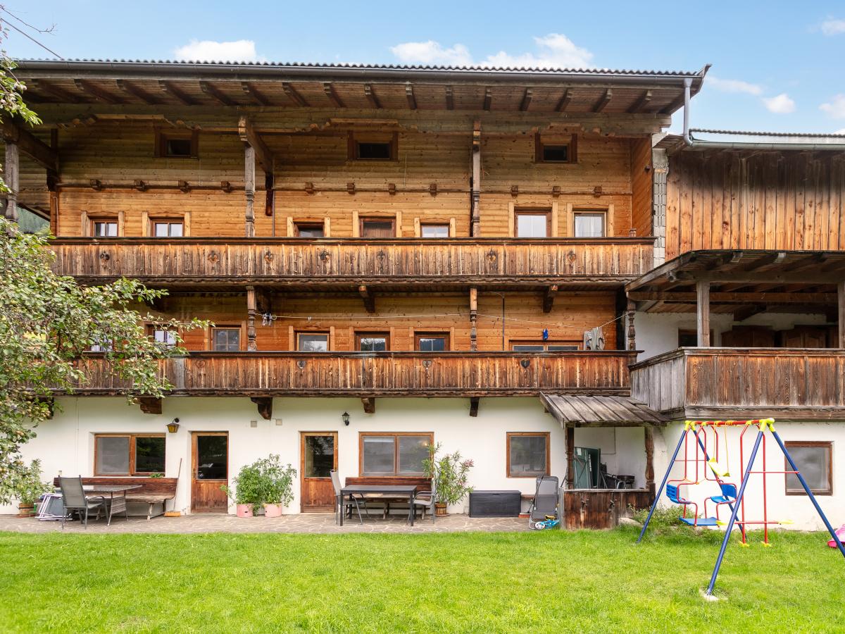 Exterior Summer