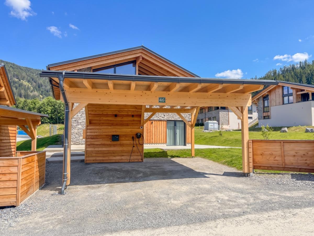Exterior Summer