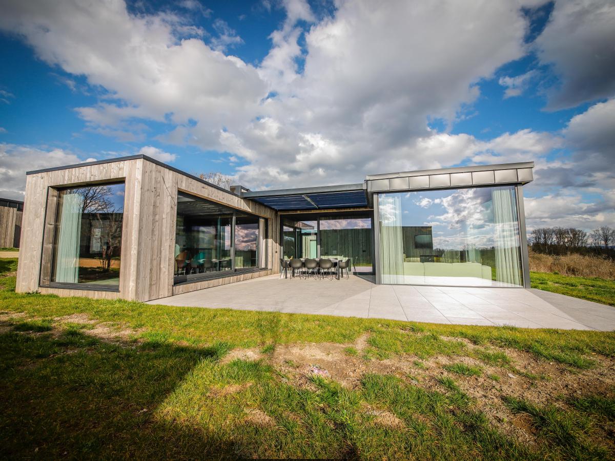 Villa photo 1
