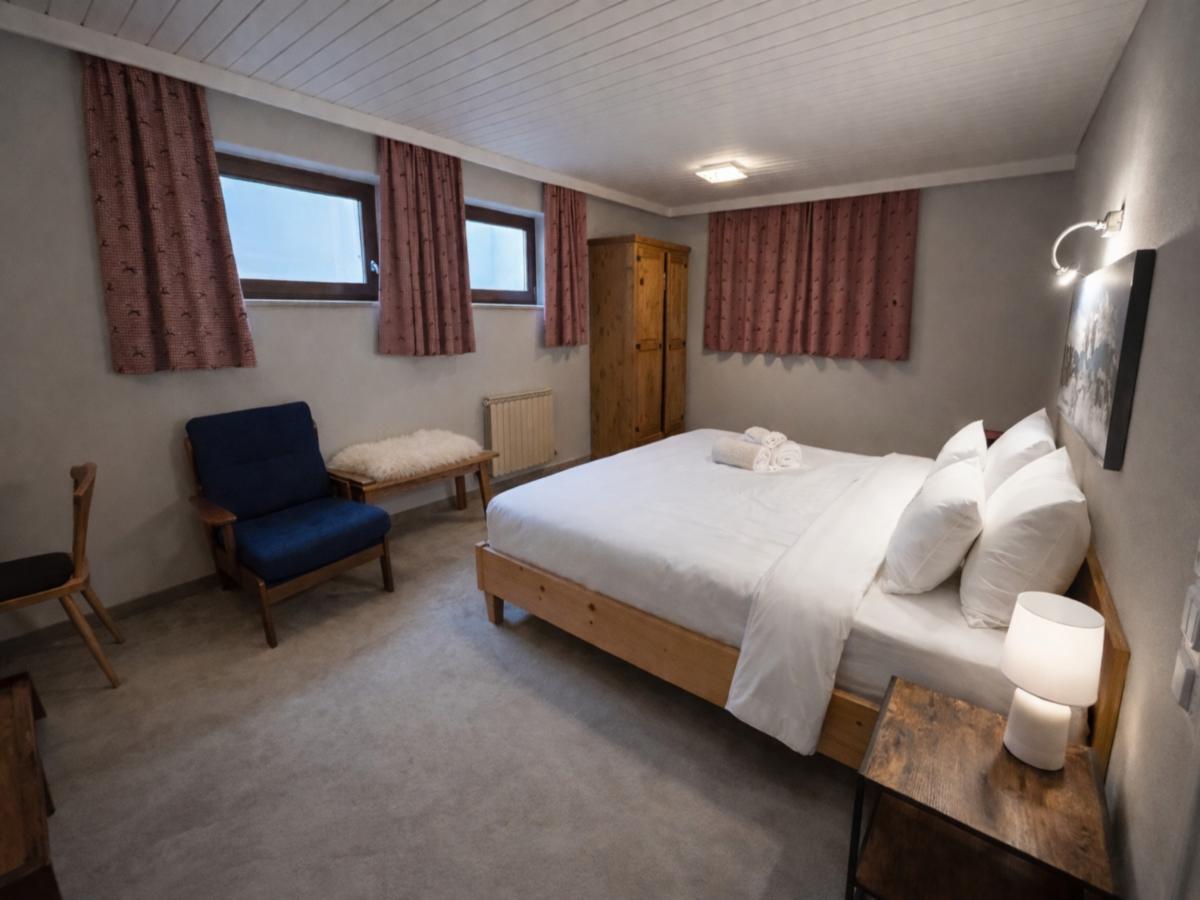 Bed Room