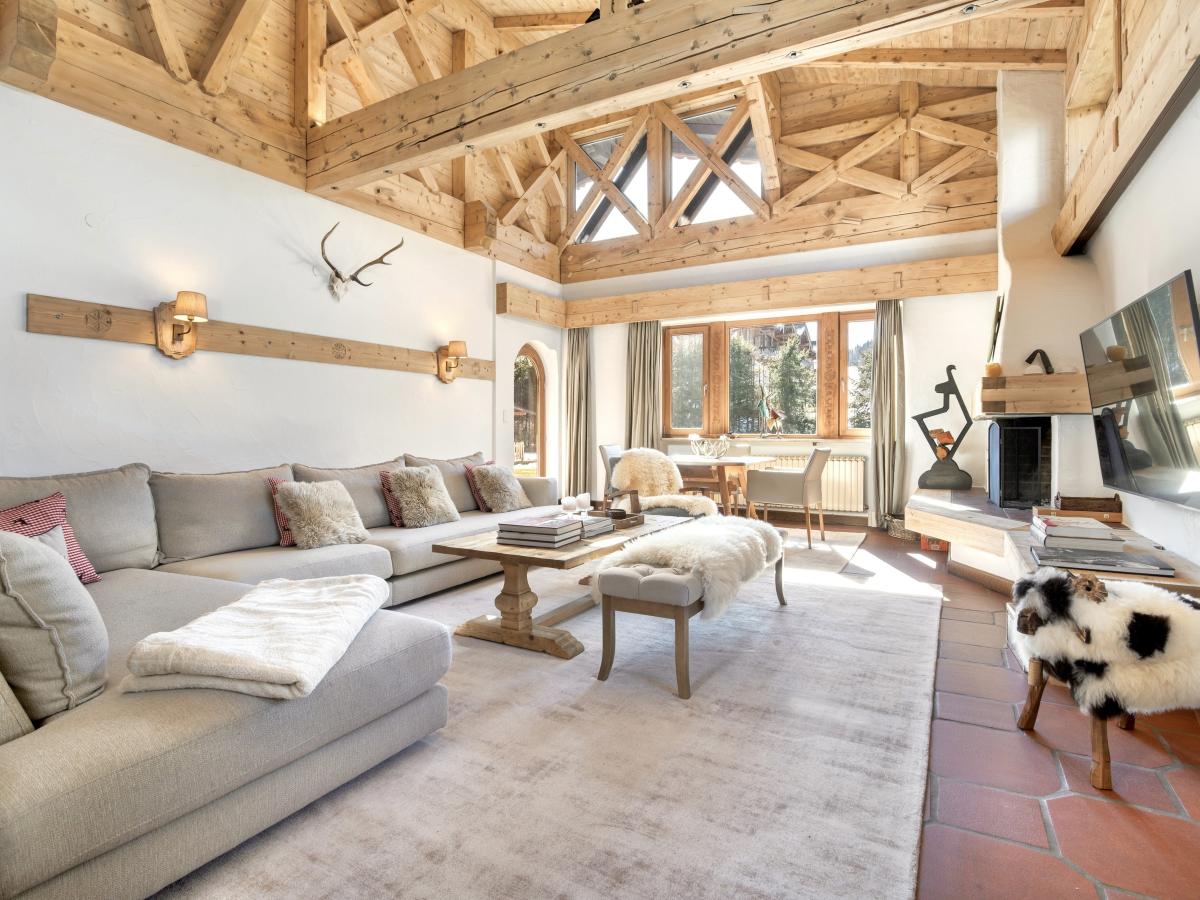 Villa photo 1