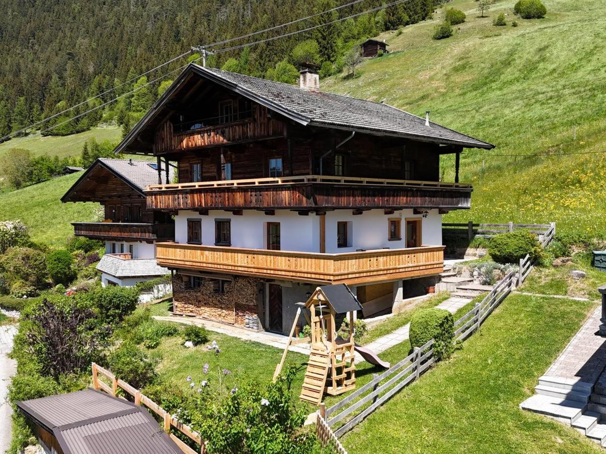 Exterior Summer