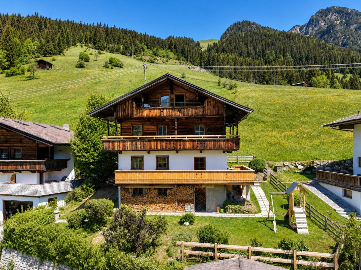 Villa photo 1