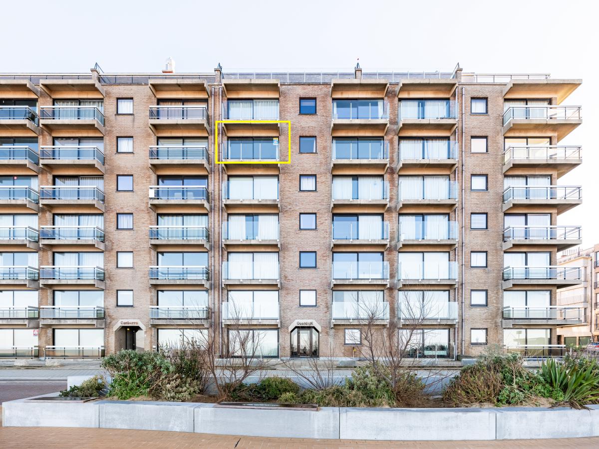 Exterior Summer