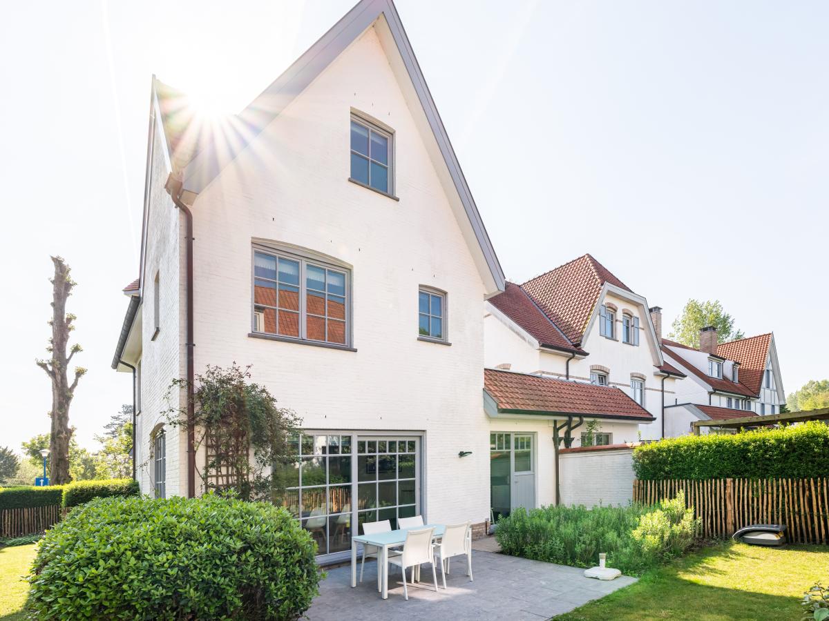 Villa photo 1