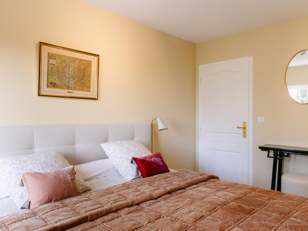 Bed Room