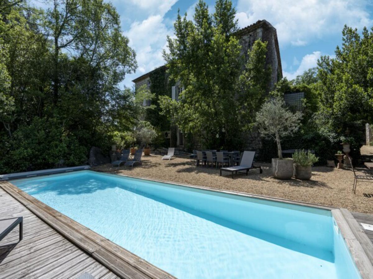 Villa photo 1
