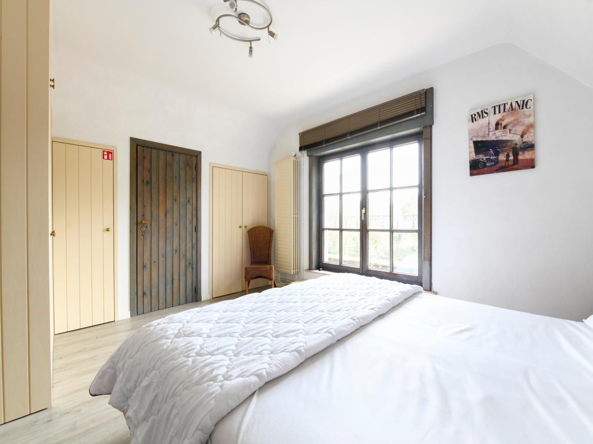 Bed Room
