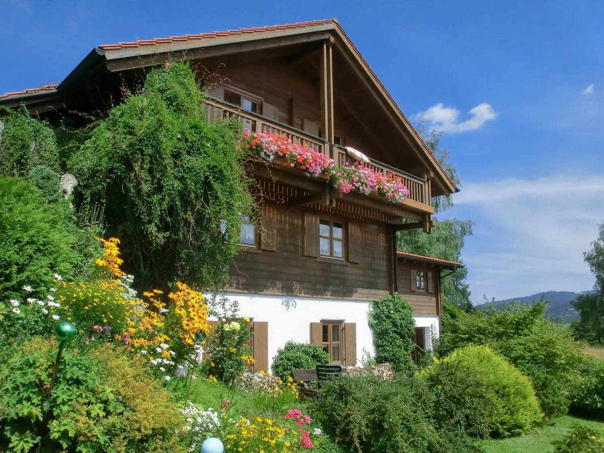Exterior Summer