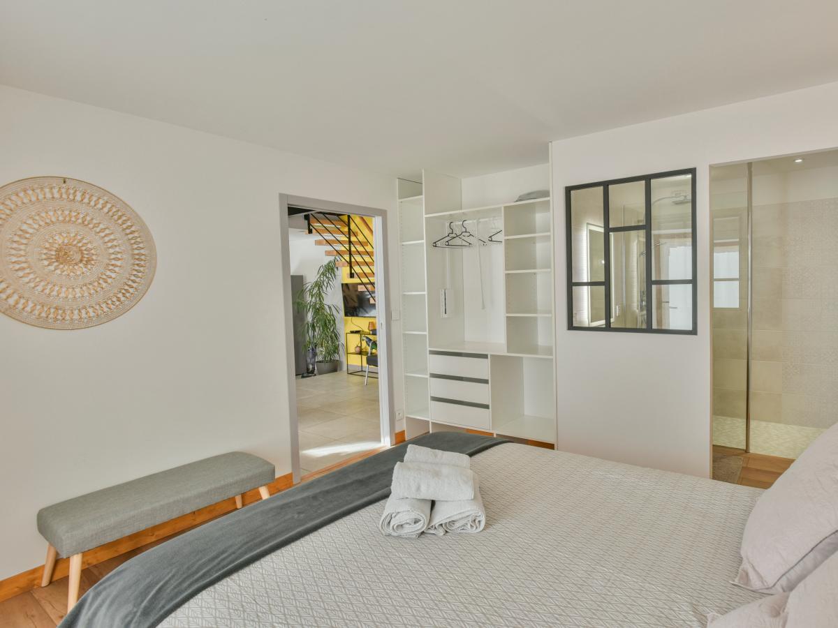 Bed Room