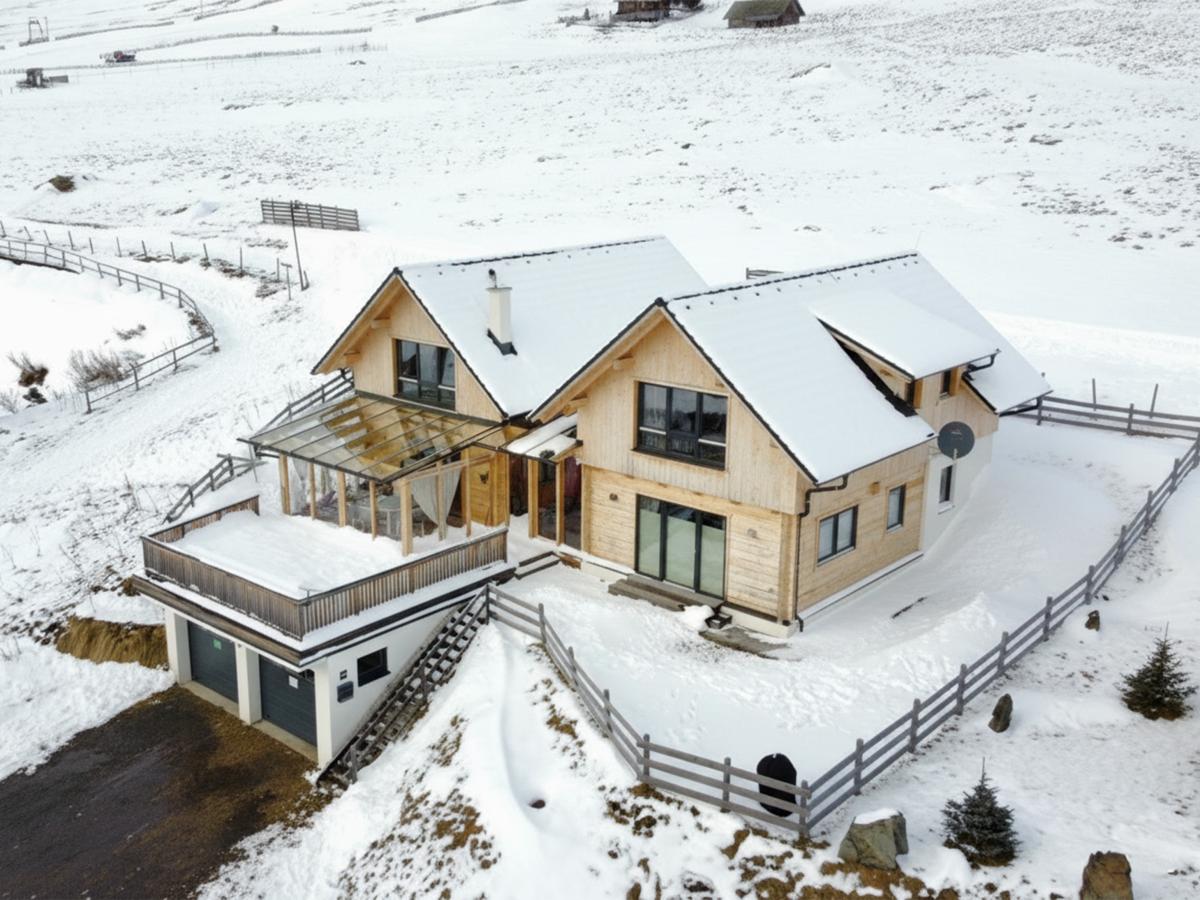 Exterior Winter
