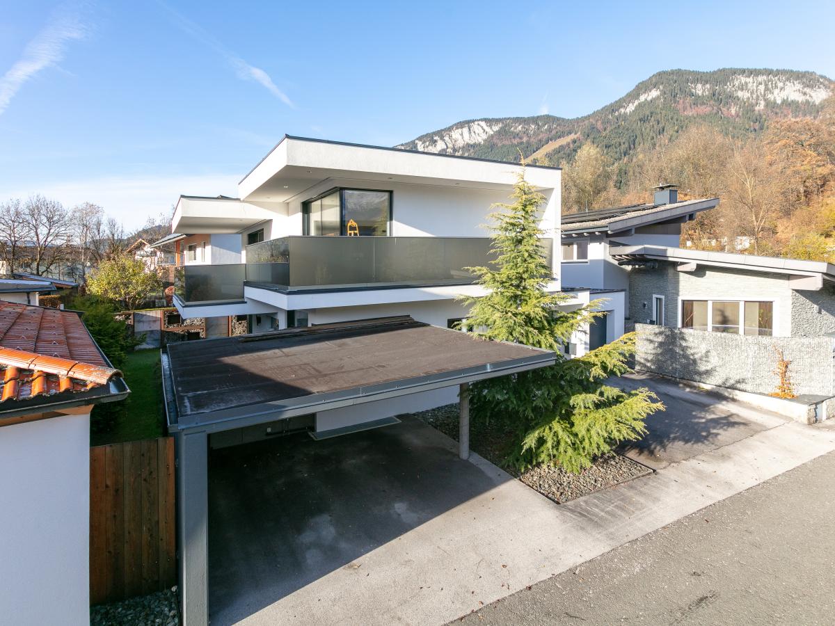 Exterior Summer