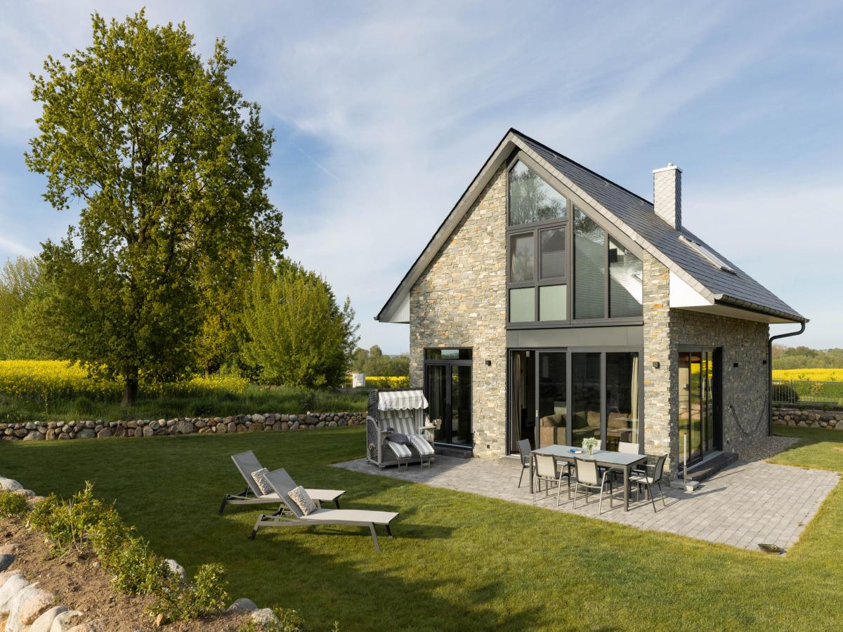 Villa photo 1