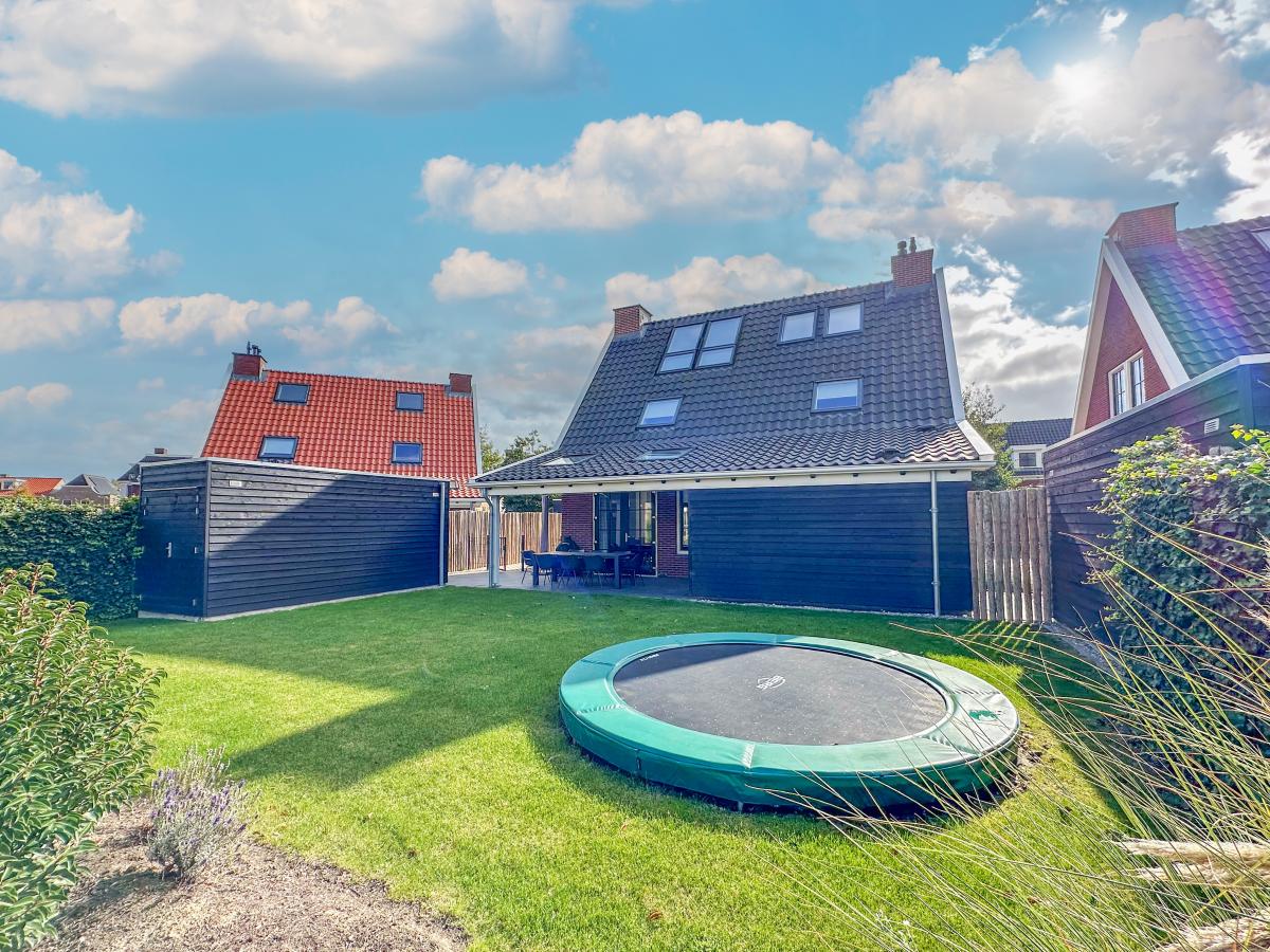 Villa photo 1