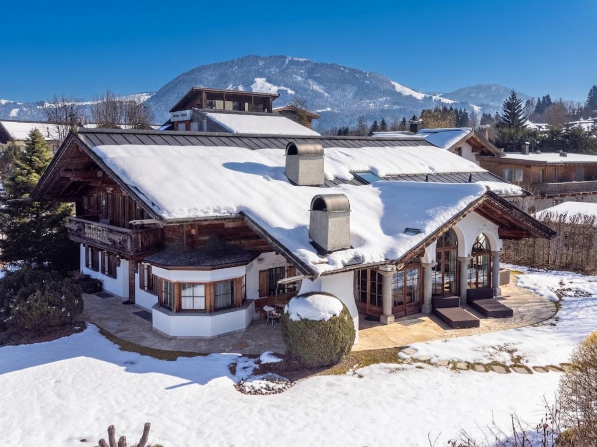 Villa photo 1