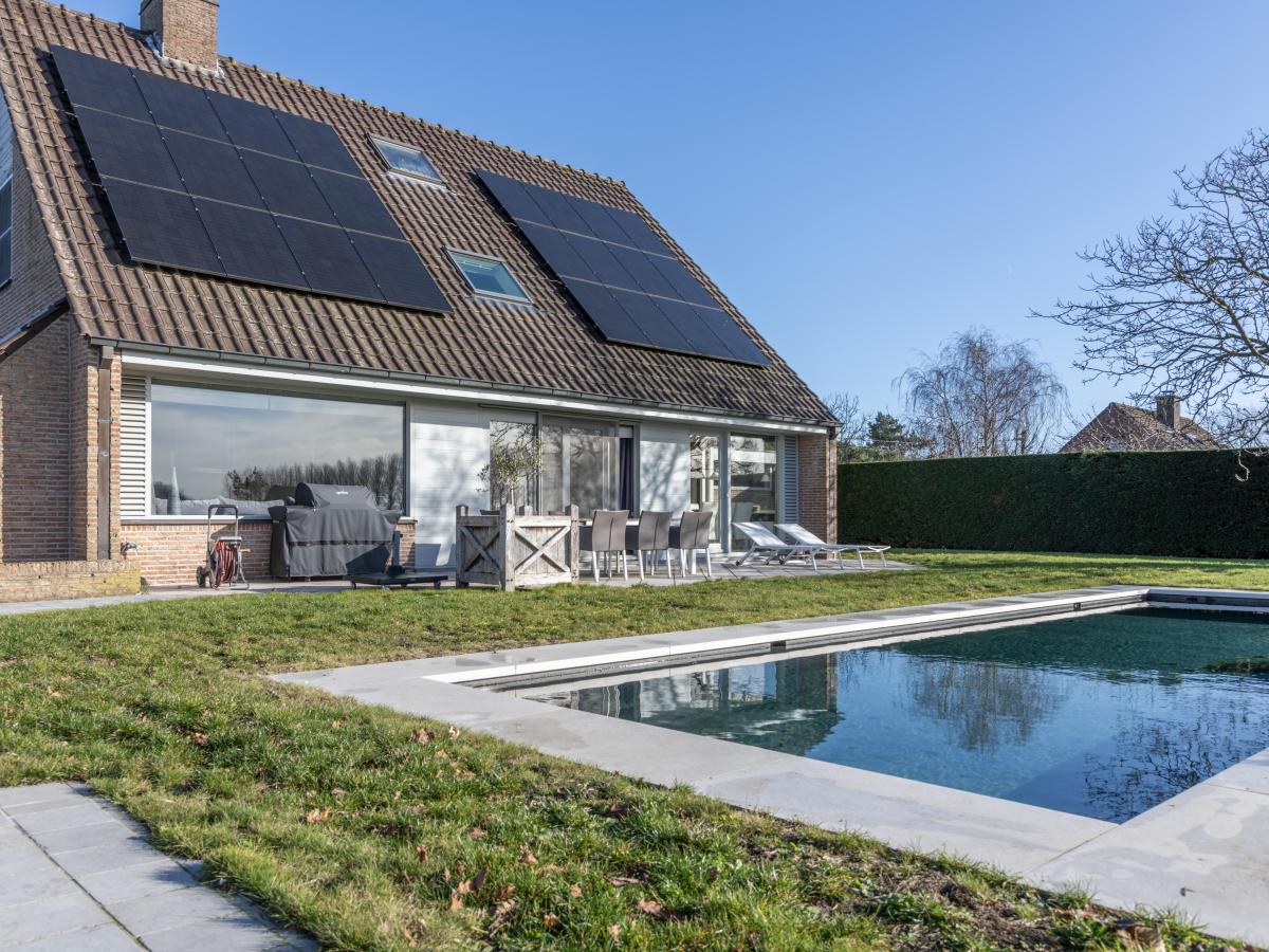 Villa photo 1