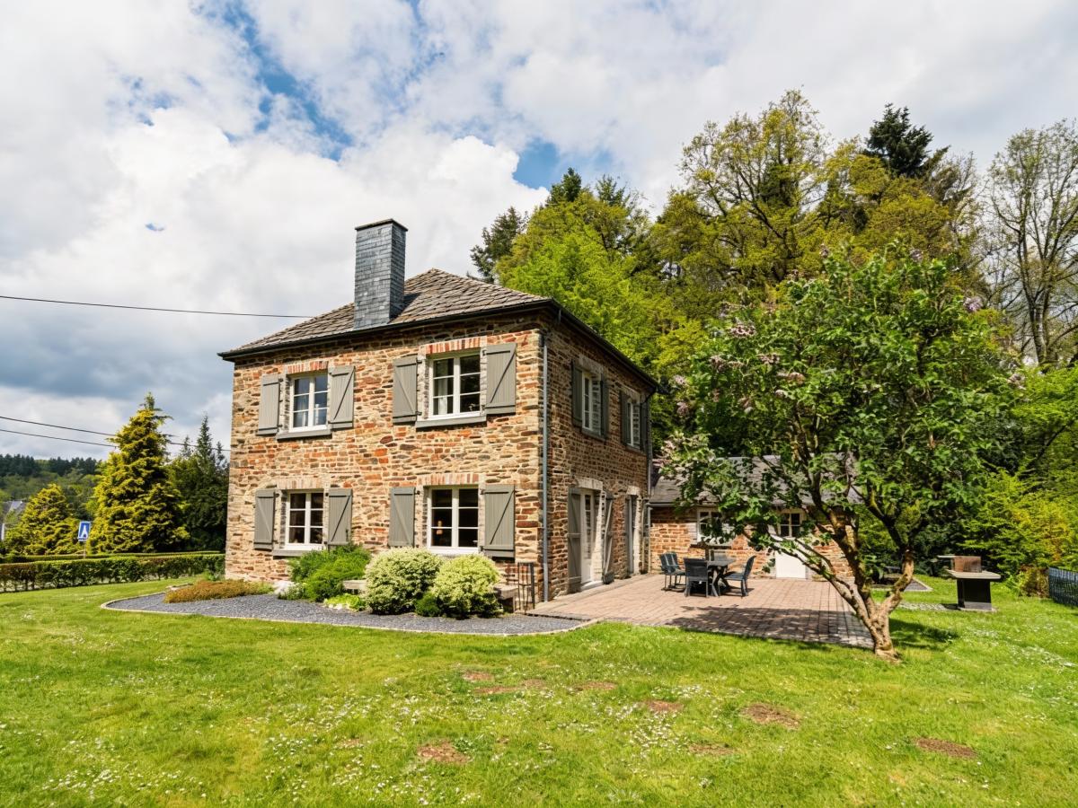 Exterior Summer