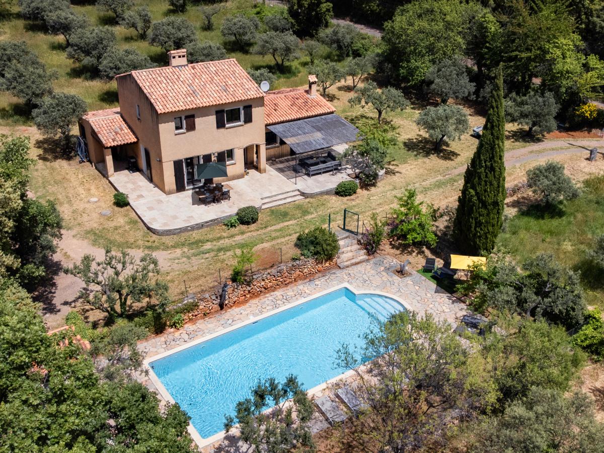 Villa photo 1