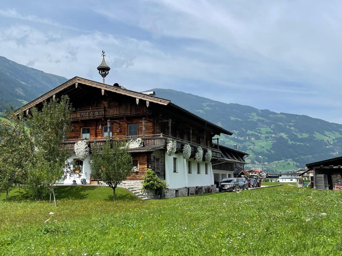 Villa photo 1