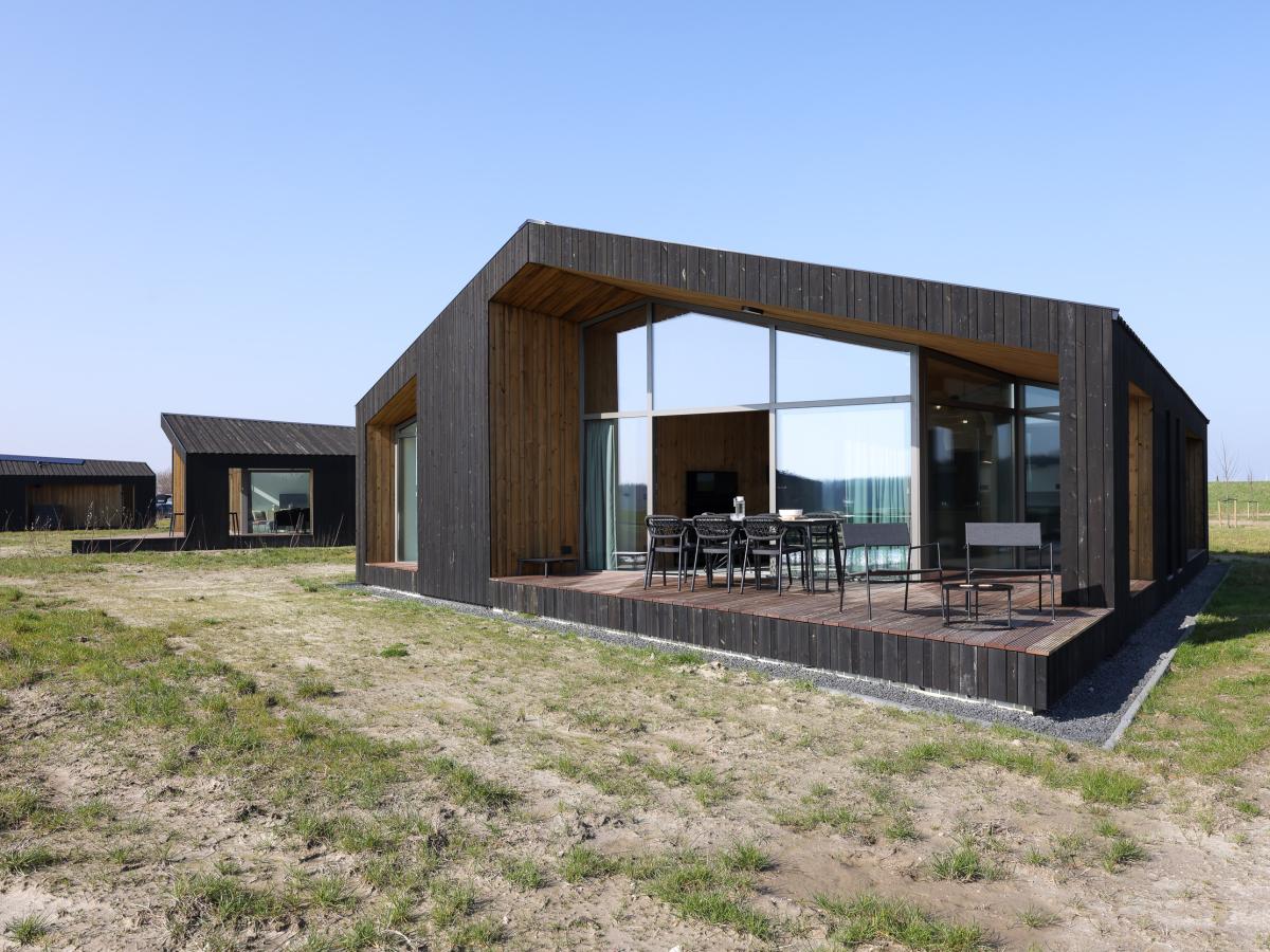 Villa photo 1