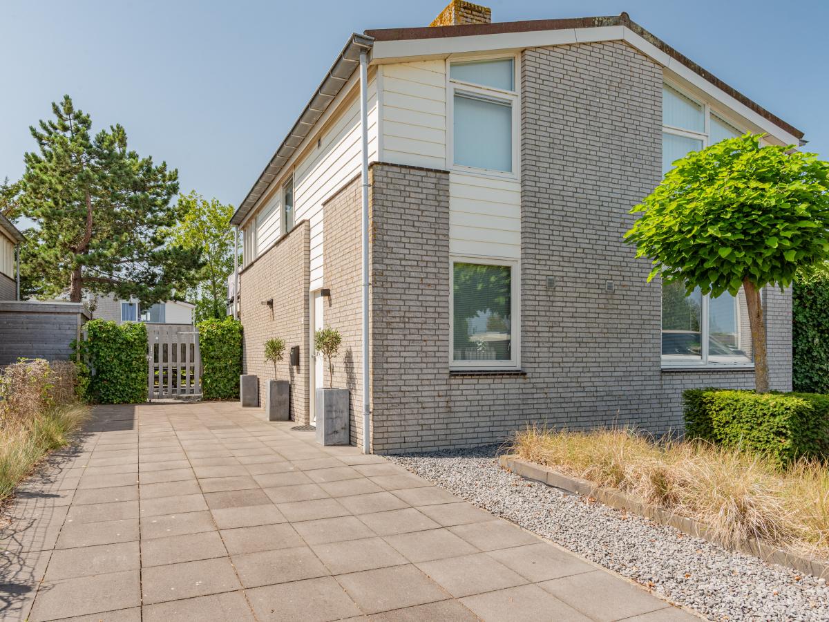 Villa photo 1