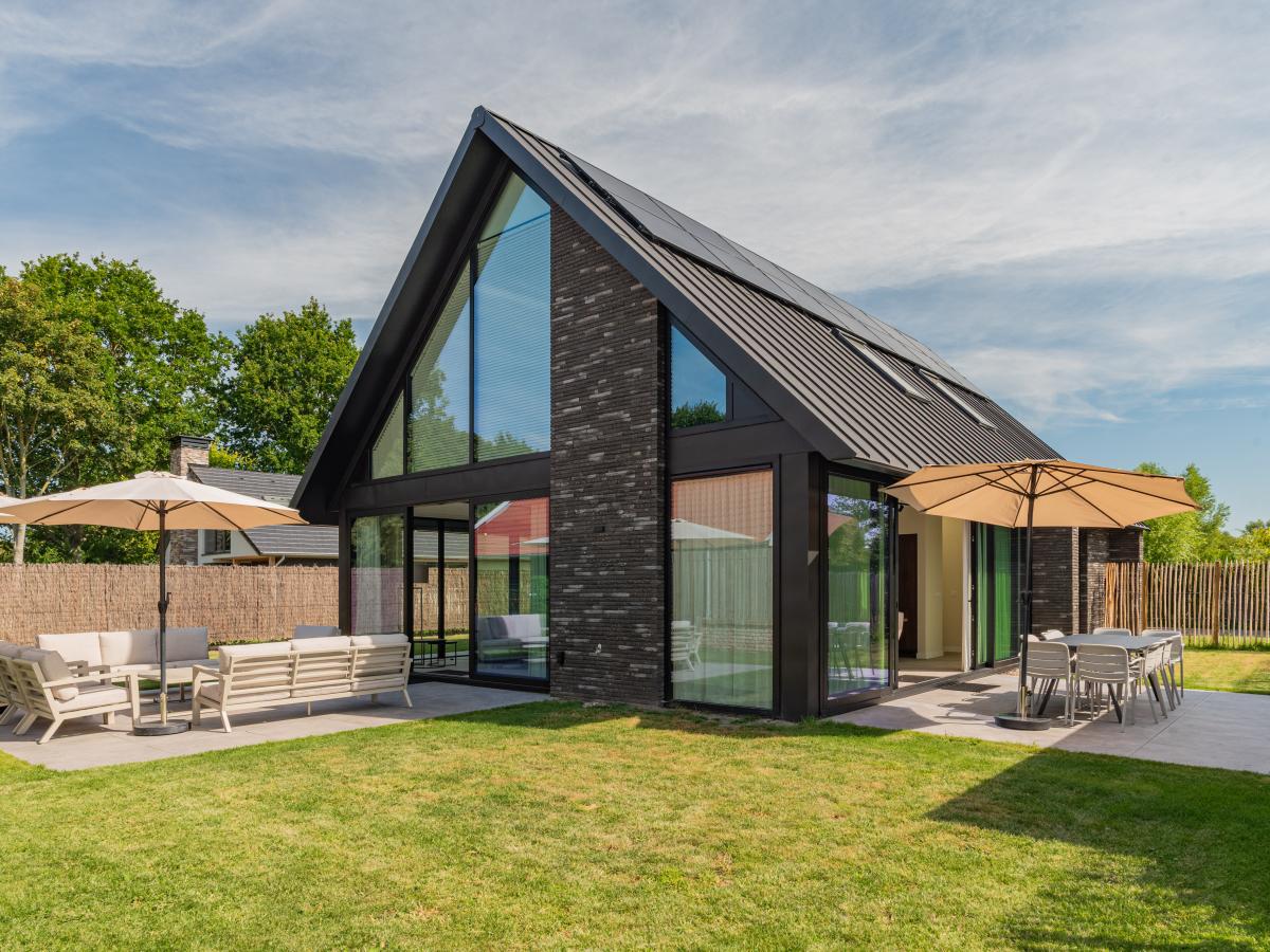 Exterior Summer