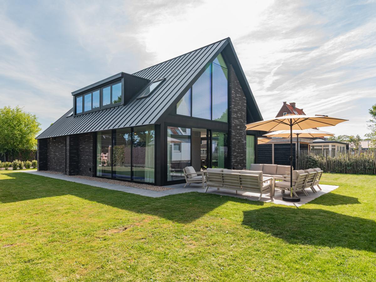 Villa photo 1