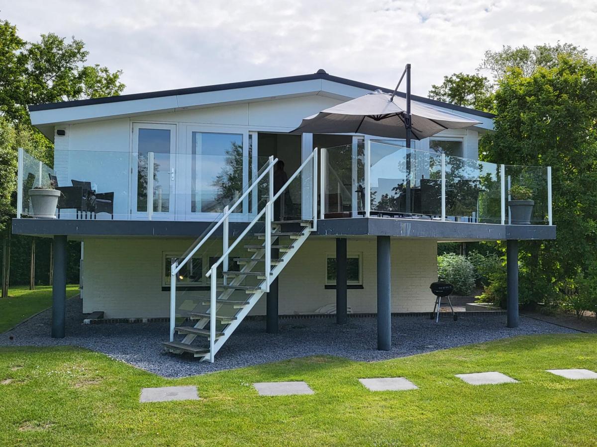 Villa photo 1