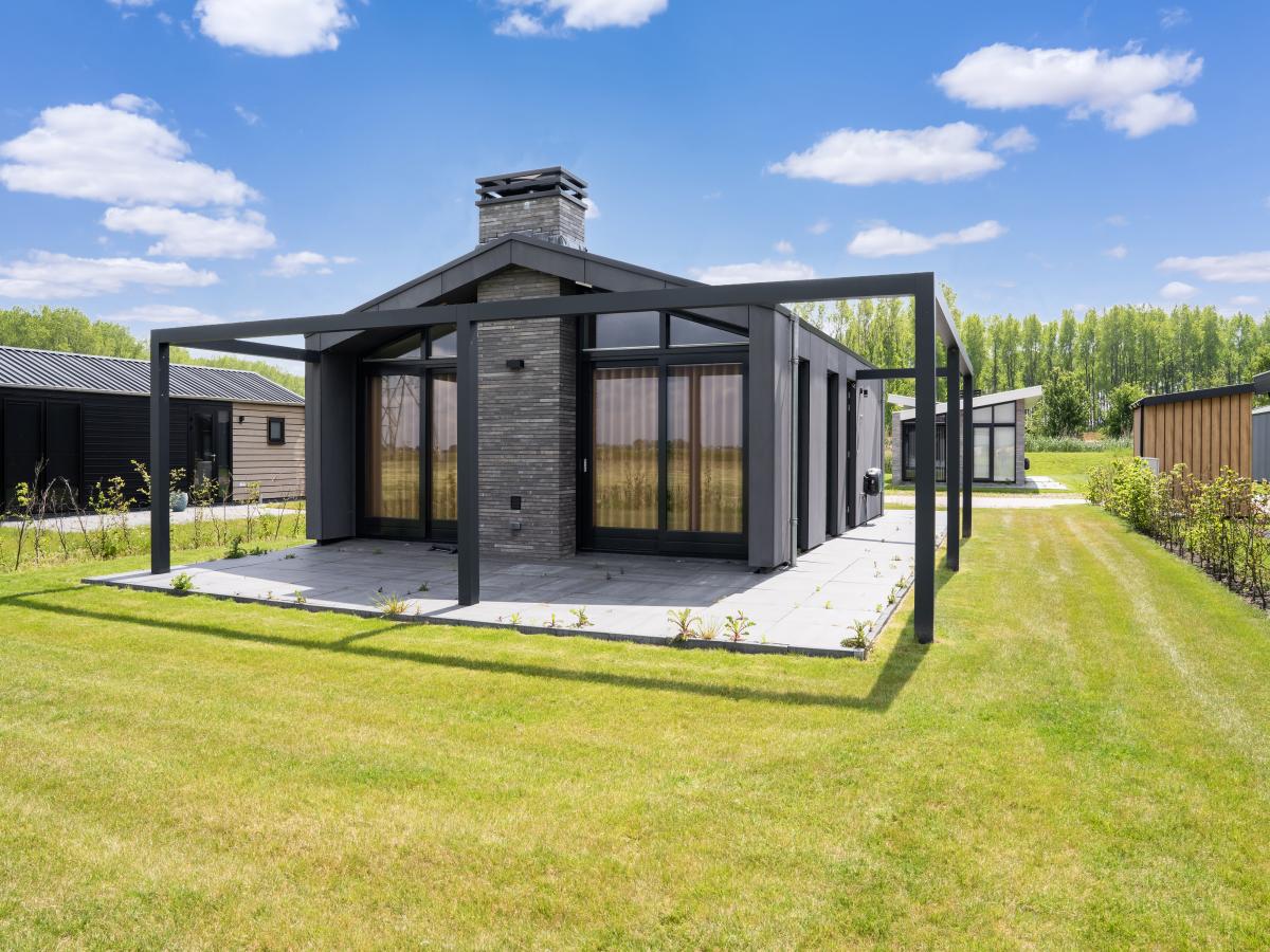 Villa photo 1