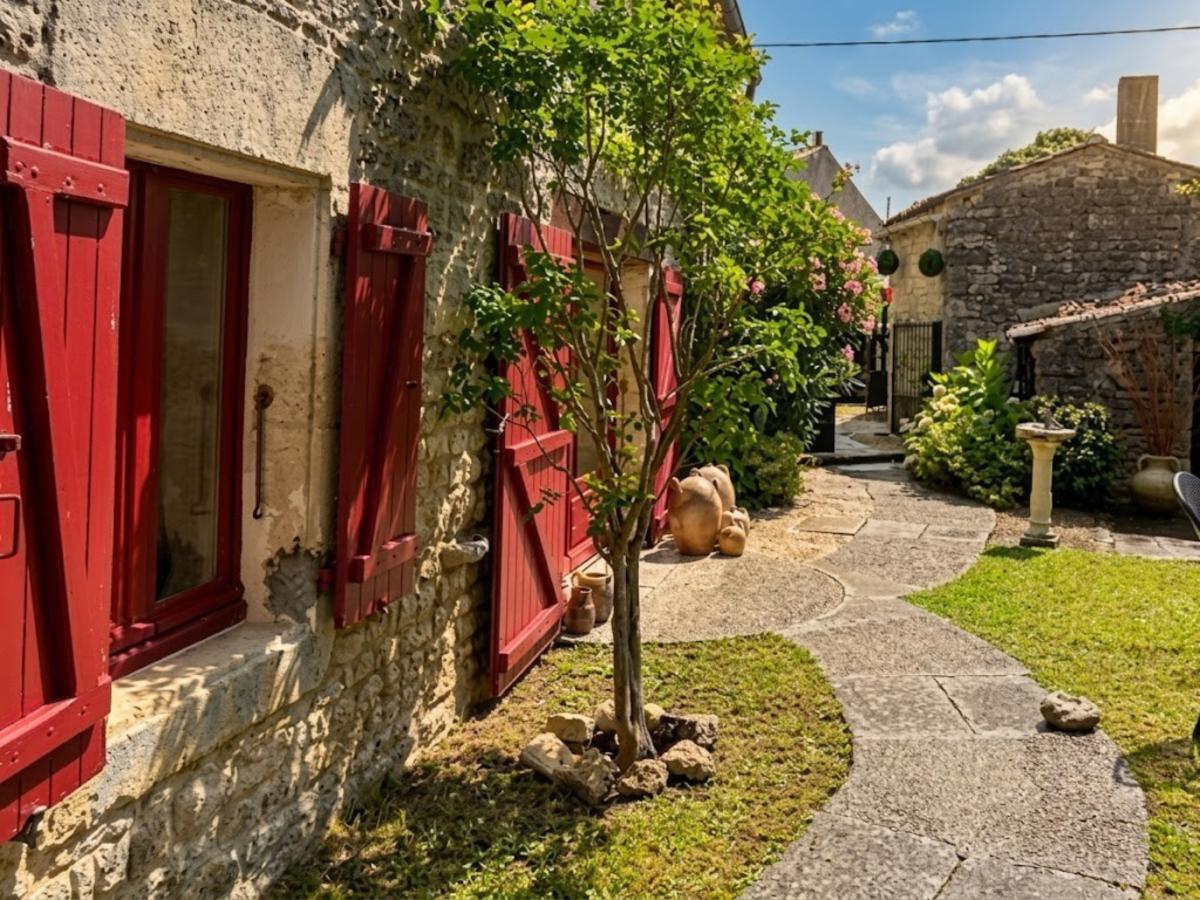 Exterior Summer