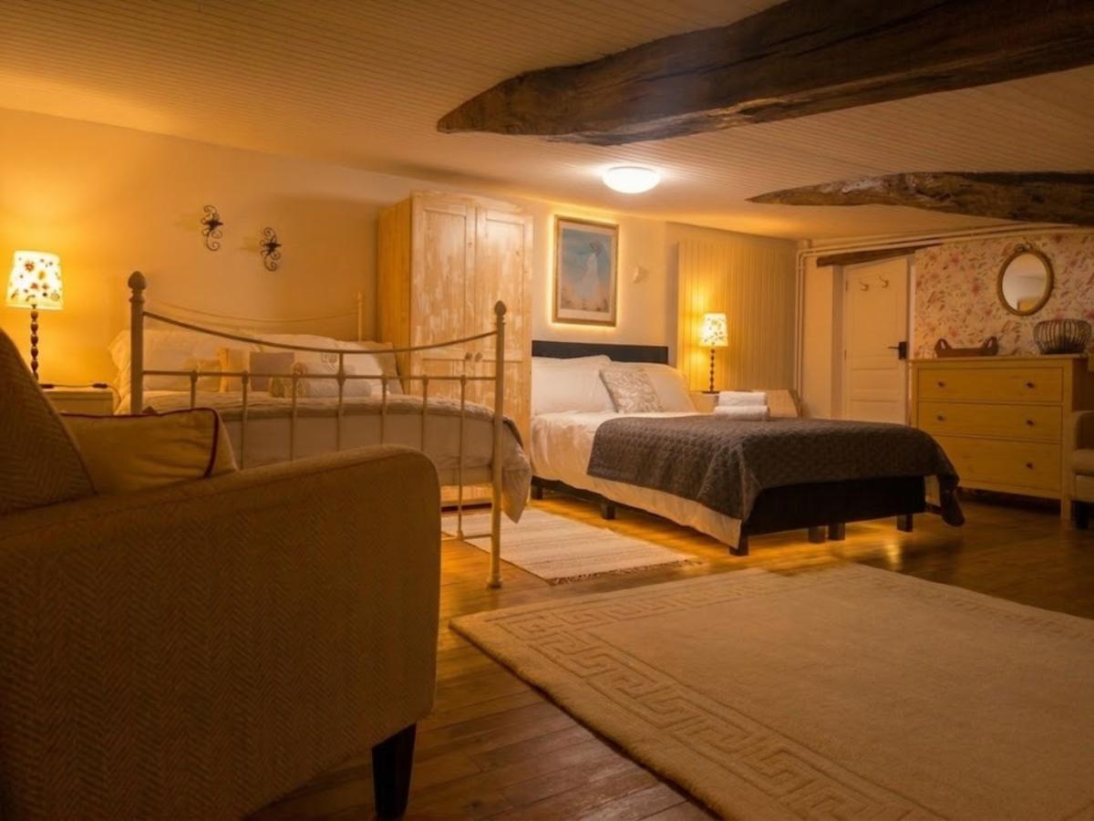 Bed Room