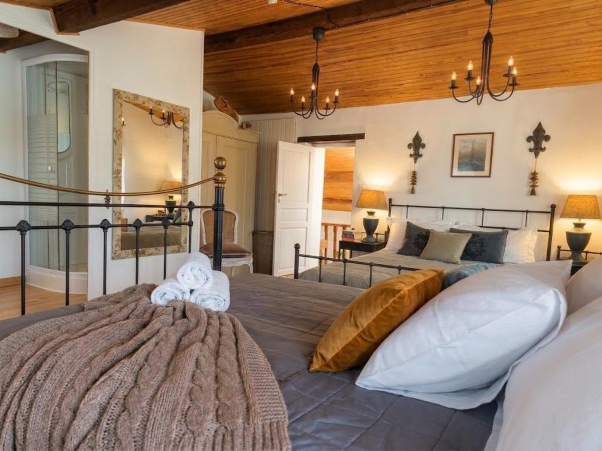 Bed Room