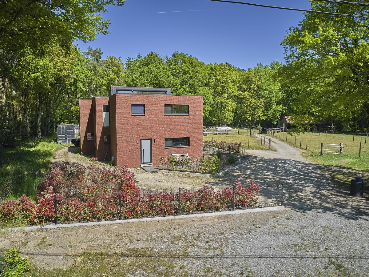 Villa photo 1