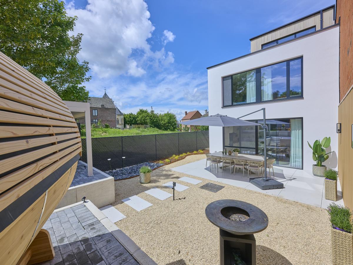 Villa photo 1