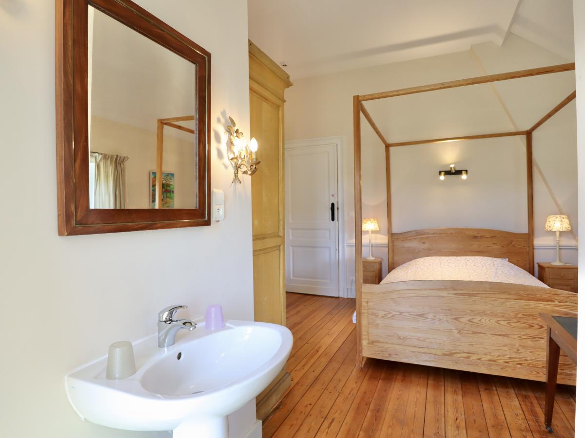 Bed Room