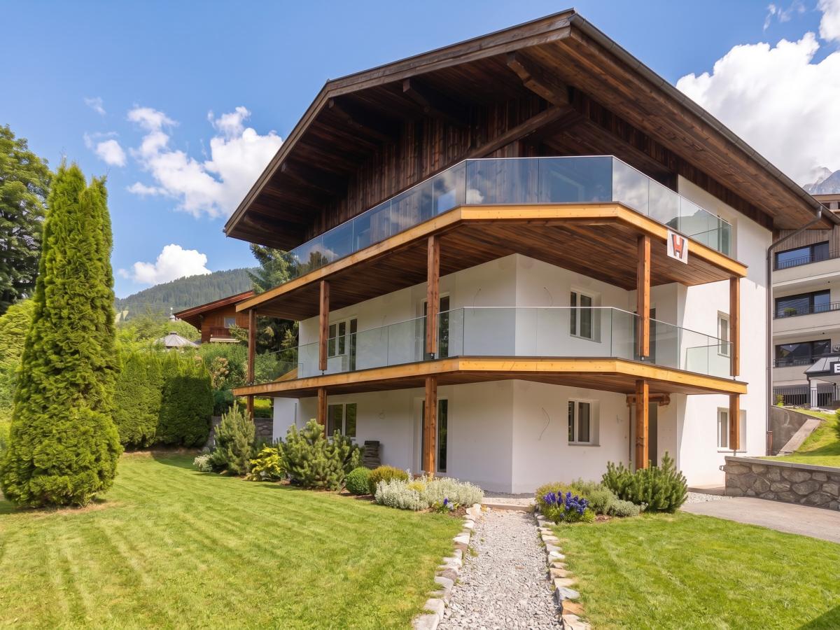 Exterior Summer