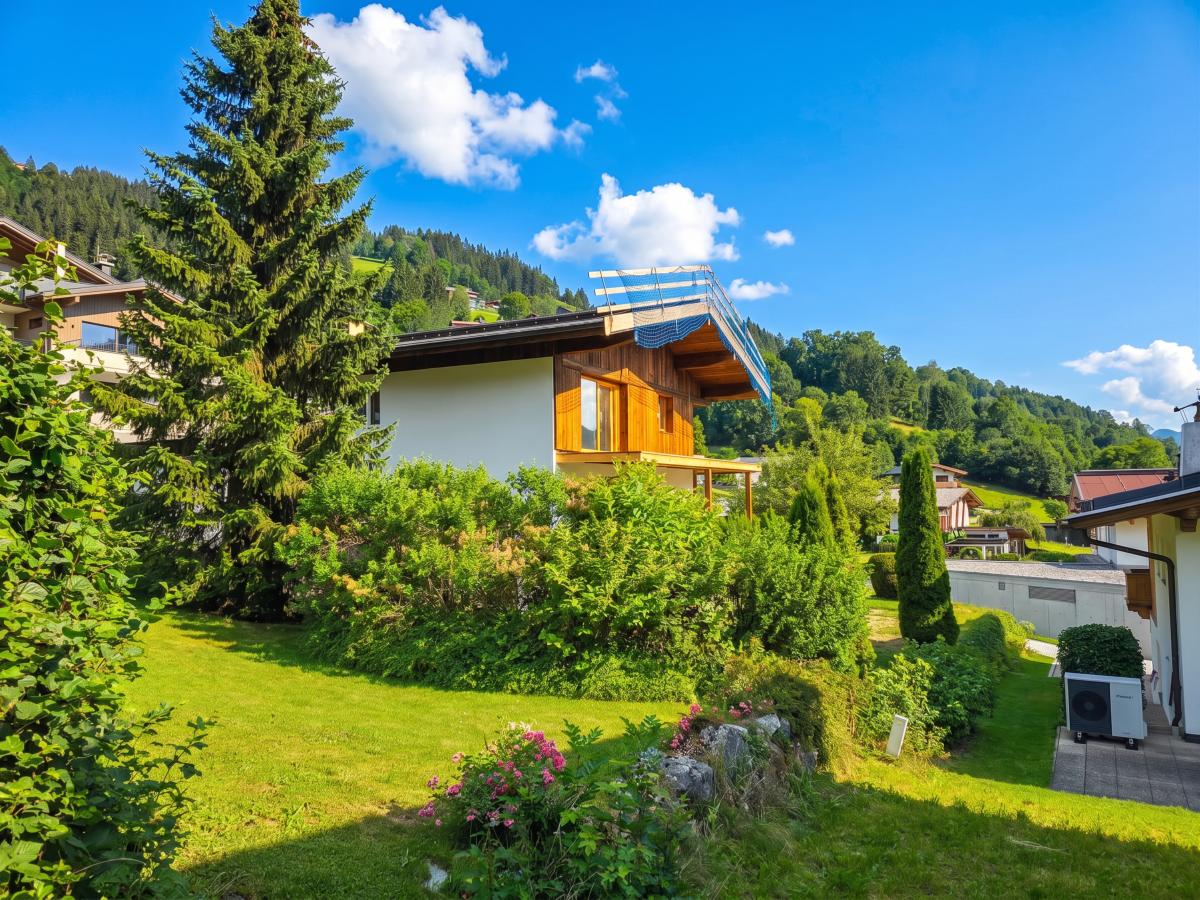 Exterior Summer