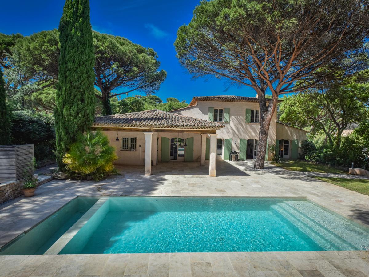 Villa photo 1
