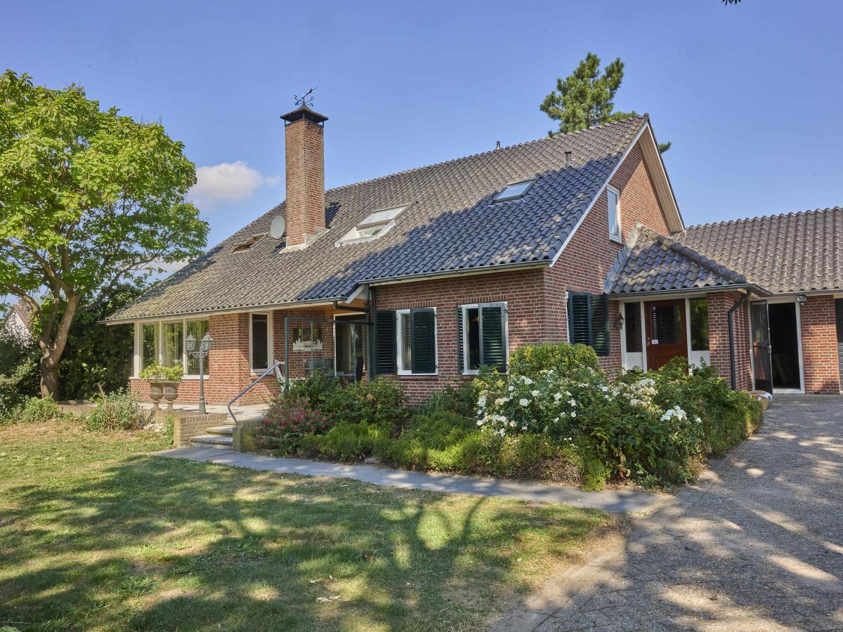 Villa photo 1